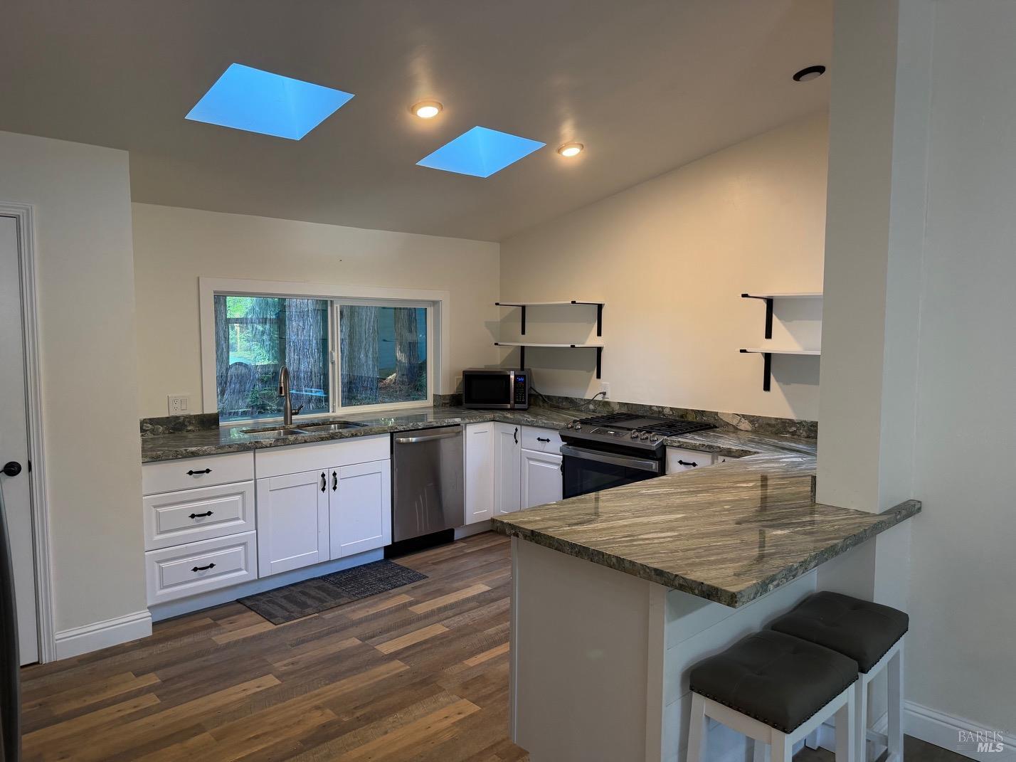 Detail Gallery Image 3 of 23 For 38350 Old Stage Rd, Gualala,  CA 95445 - 3 Beds | 2 Baths