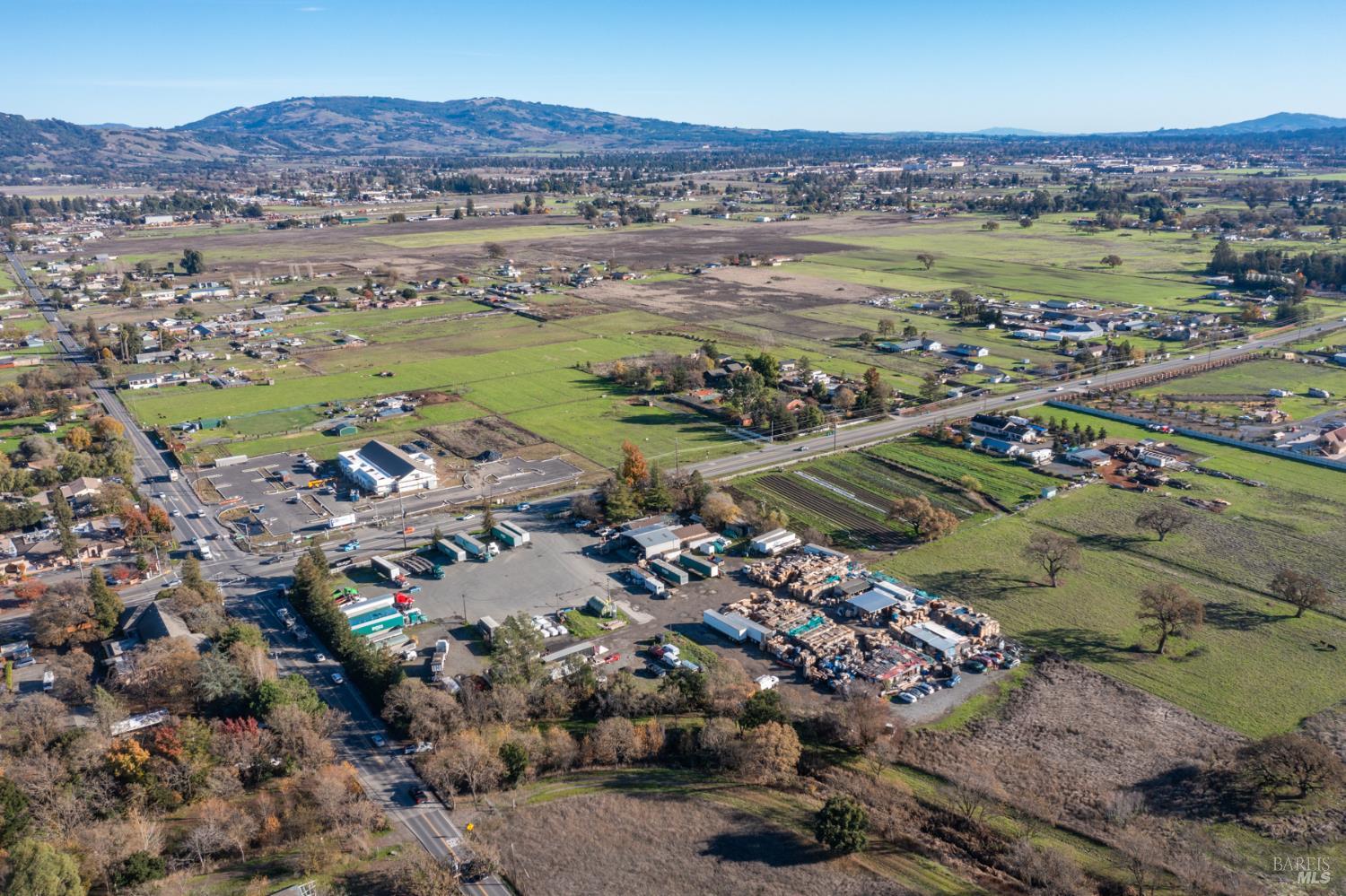 Detail Gallery Image 7 of 9 For 3809 Stony Point Rd, Santa Rosa,  CA 95407 - – Beds | – Baths