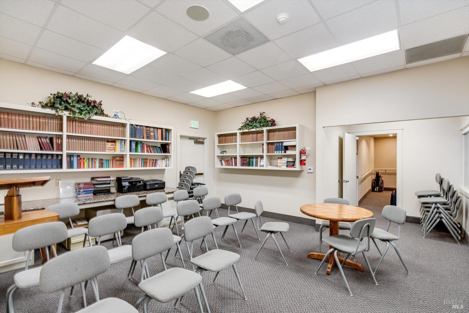 Detail Gallery Image 19 of 29 For 1105 University St, Healdsburg,  CA 95448 - – Beds | – Baths