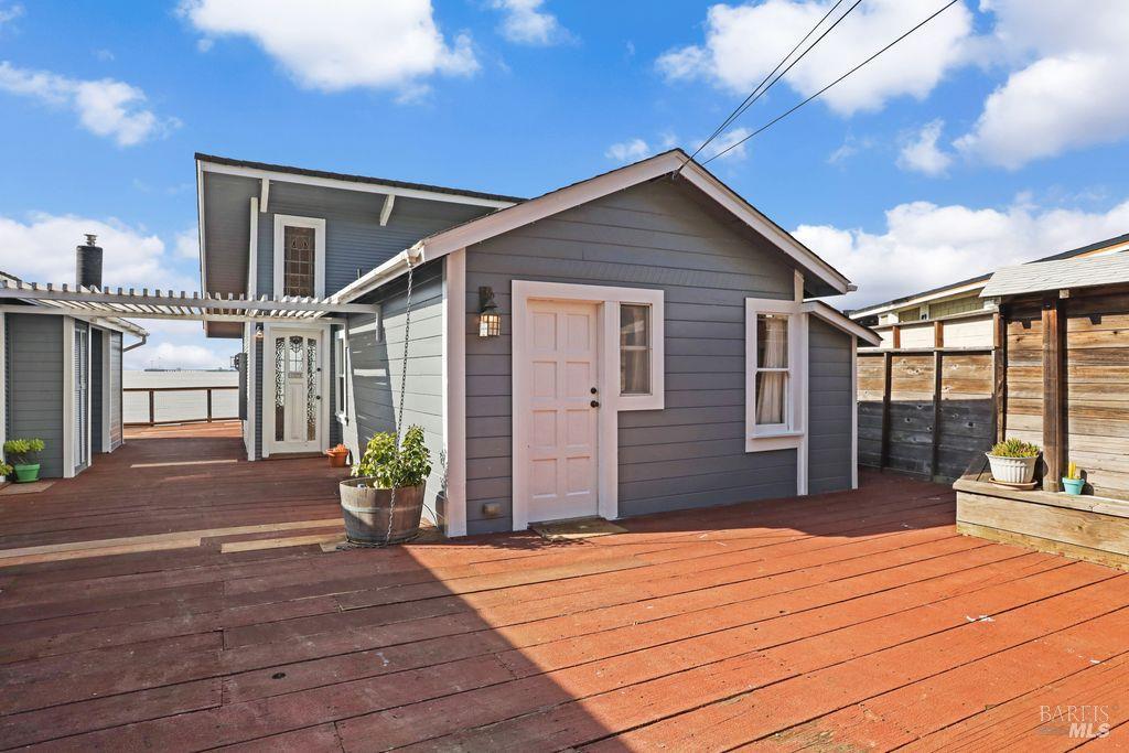 Detail Gallery Image 9 of 57 For 34 Sandy Beach Rd, Vallejo,  CA 94590 - 2 Beds | 2 Baths