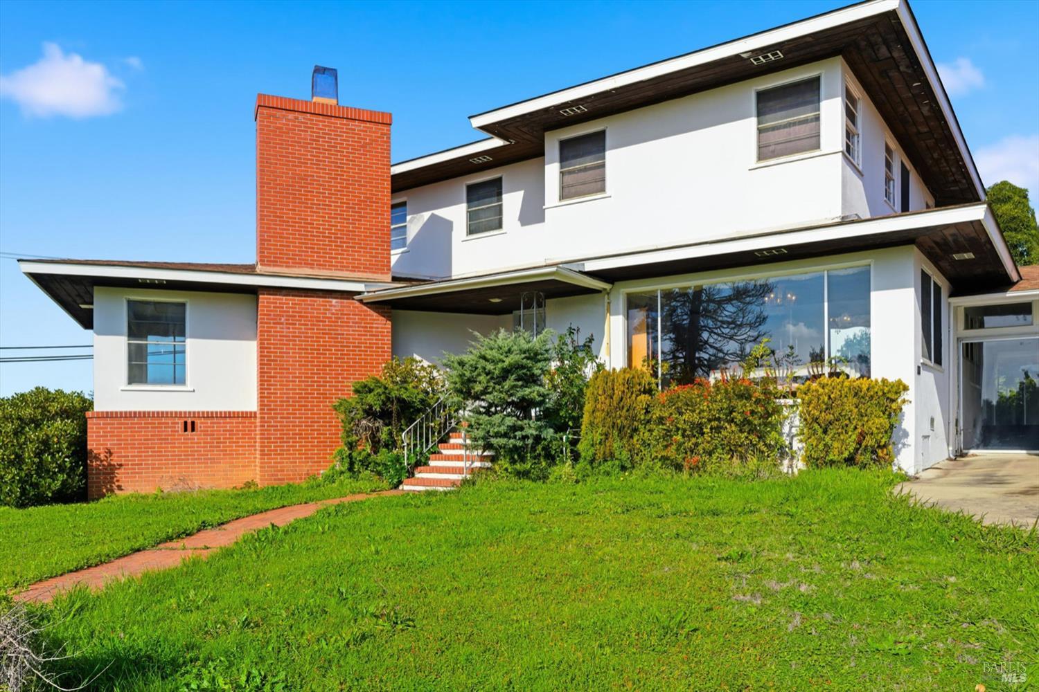 Detail Gallery Image 2 of 16 For 2 El Camino Real Unkn, Vallejo,  CA 94590 - 6 Beds | 2/1 Baths