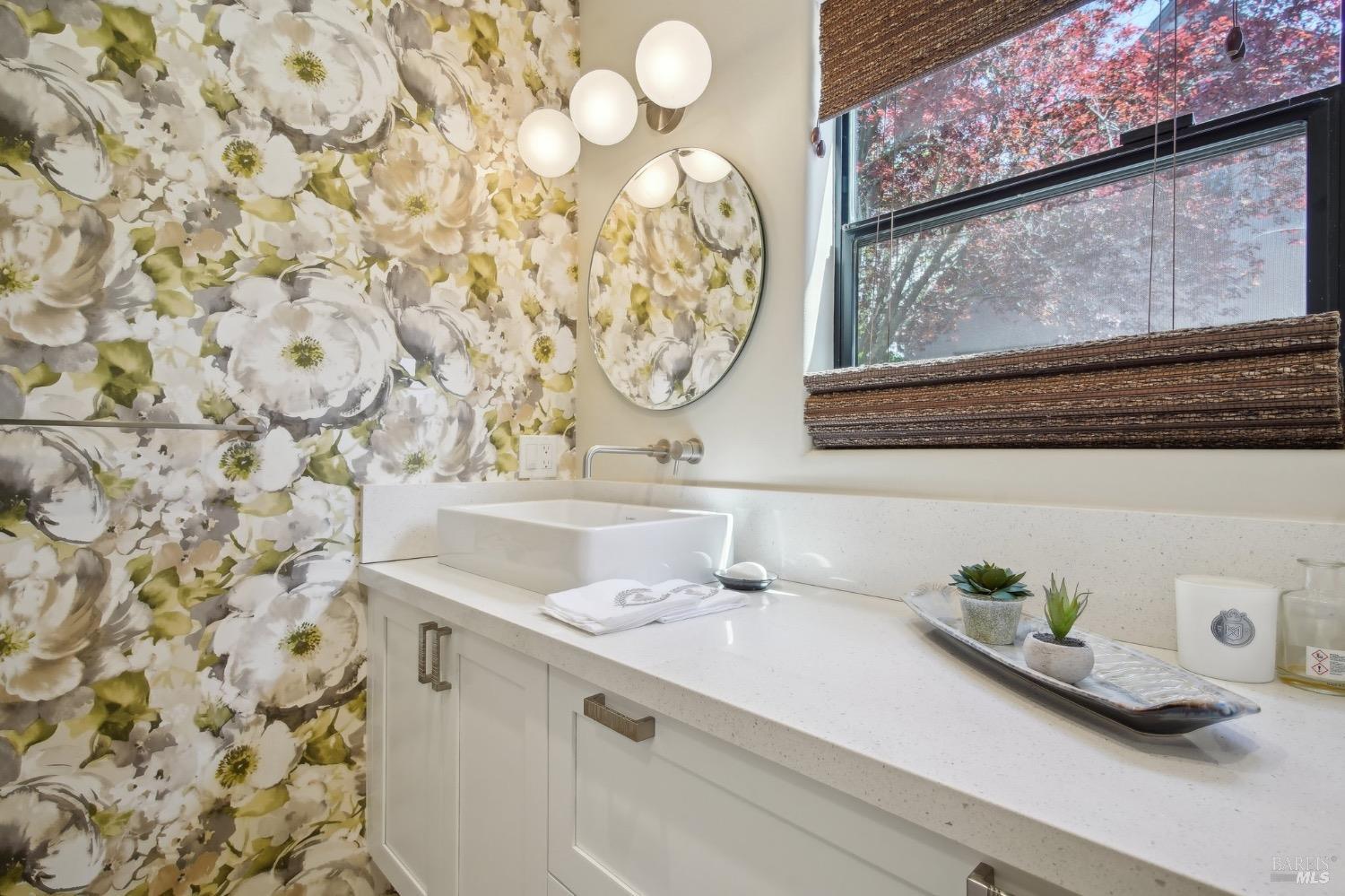 Detail Gallery Image 25 of 50 For 183 France St, Sonoma,  CA 95476 - 4 Beds | 3 Baths