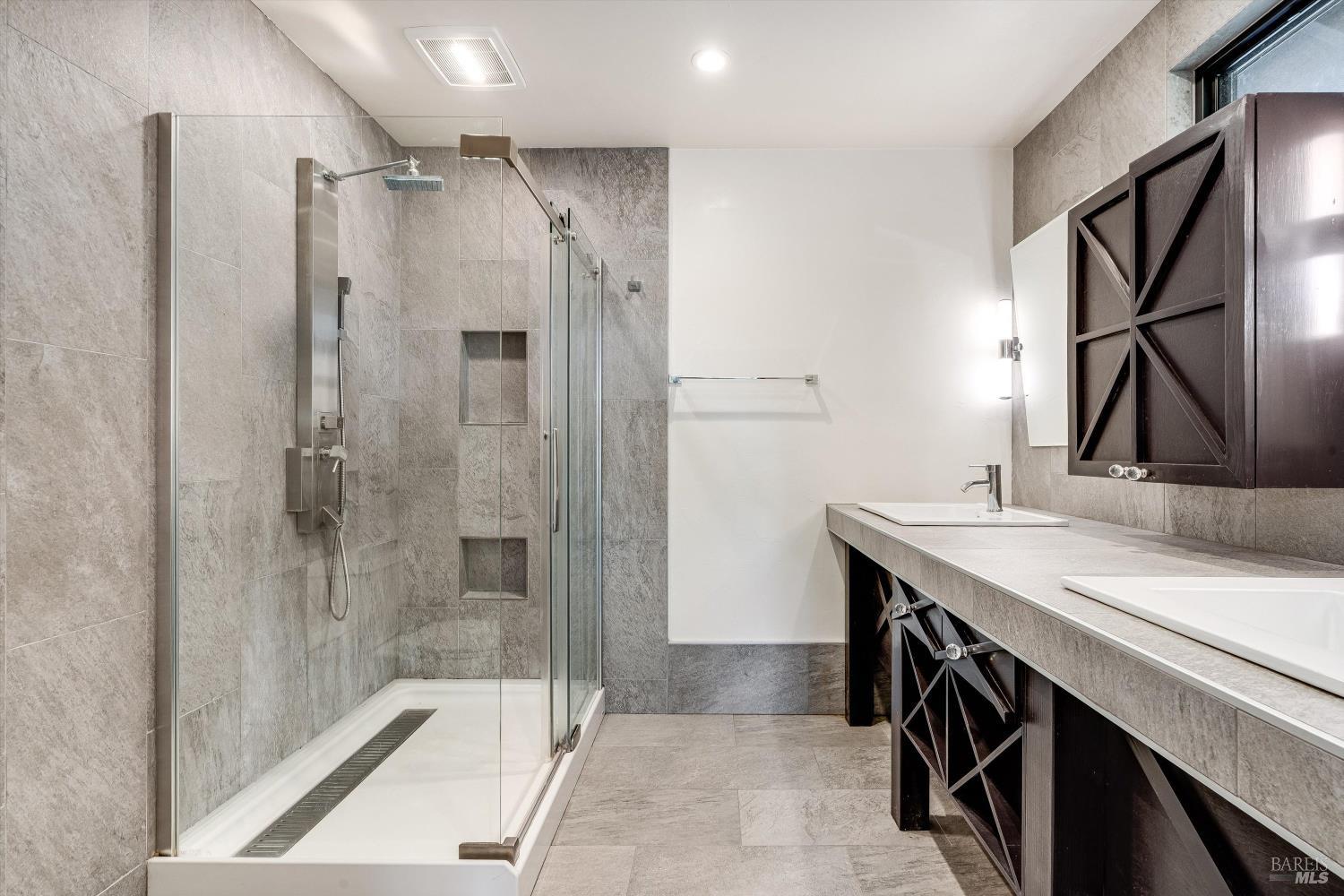 Detail Gallery Image 26 of 48 For 985 Gumview Rd, Windsor,  CA 95492 - – Beds | – Baths