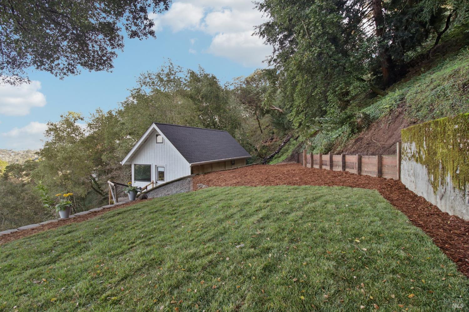 Detail Gallery Image 55 of 69 For 85 La Encinal Unkn, Orinda,  CA 94563 - 2 Beds | 1/1 Baths