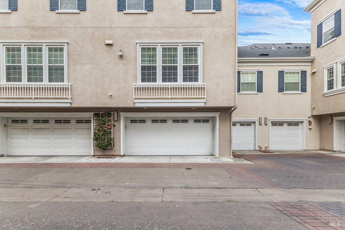 Detail Gallery Image 35 of 37 For 3710 Central Pkwy, Dublin,  CA 94568 - 4 Beds | 3/1 Baths