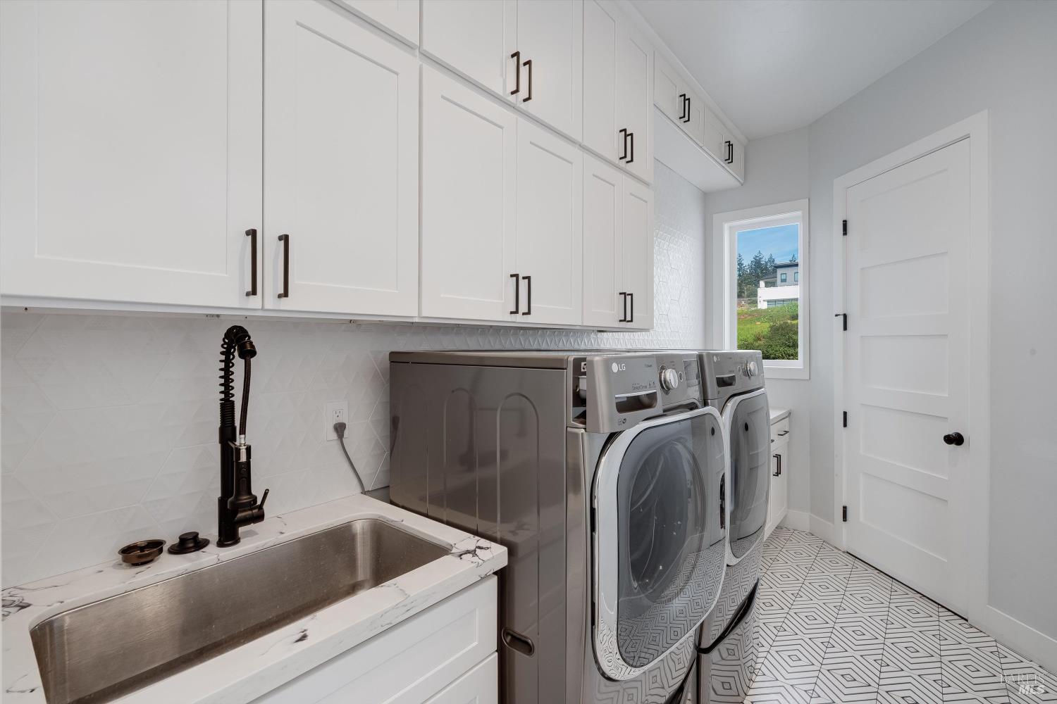 Detail Gallery Image 32 of 60 For 2116 Wedgewood Way, Santa Rosa,  CA 95404 - 4 Beds | 4 Baths