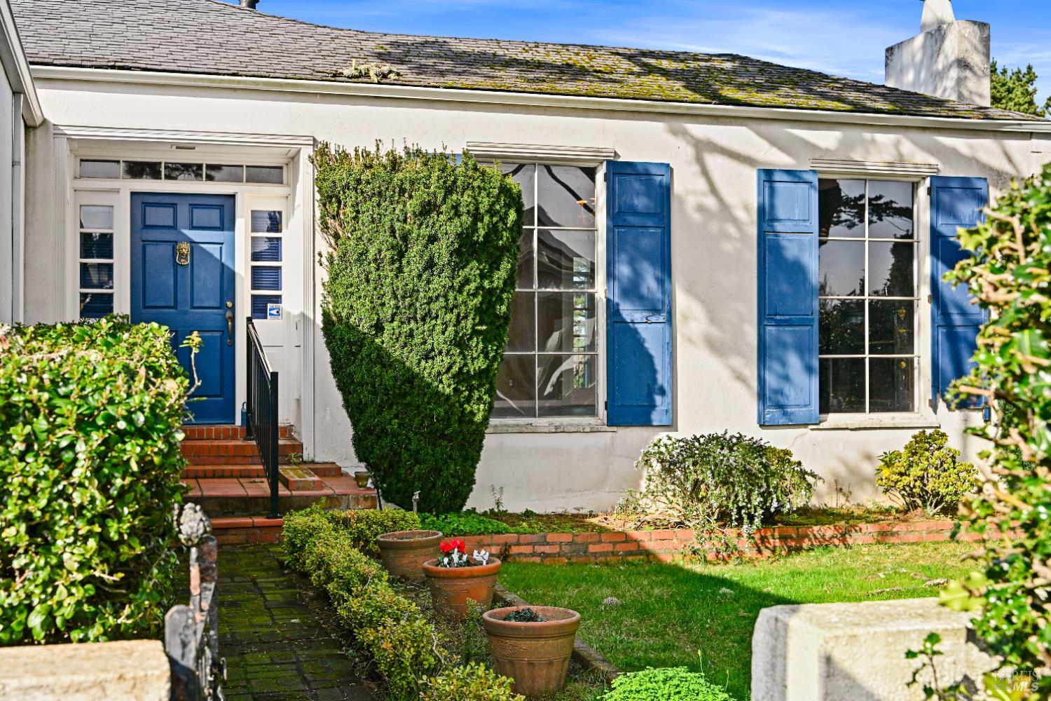 Detail Gallery Image 49 of 51 For 102 Cloud View Rd, Sausalito,  CA 94965 - 2 Beds | 1 Baths