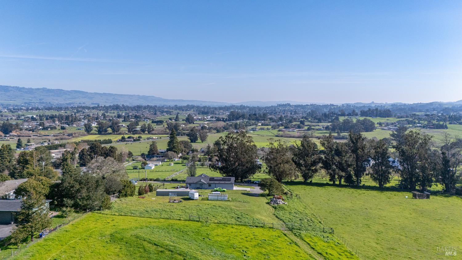 Detail Gallery Image 10 of 48 For 268 Eucalyptus Rd, Petaluma,  CA 94952 - 2 Beds | 2 Baths