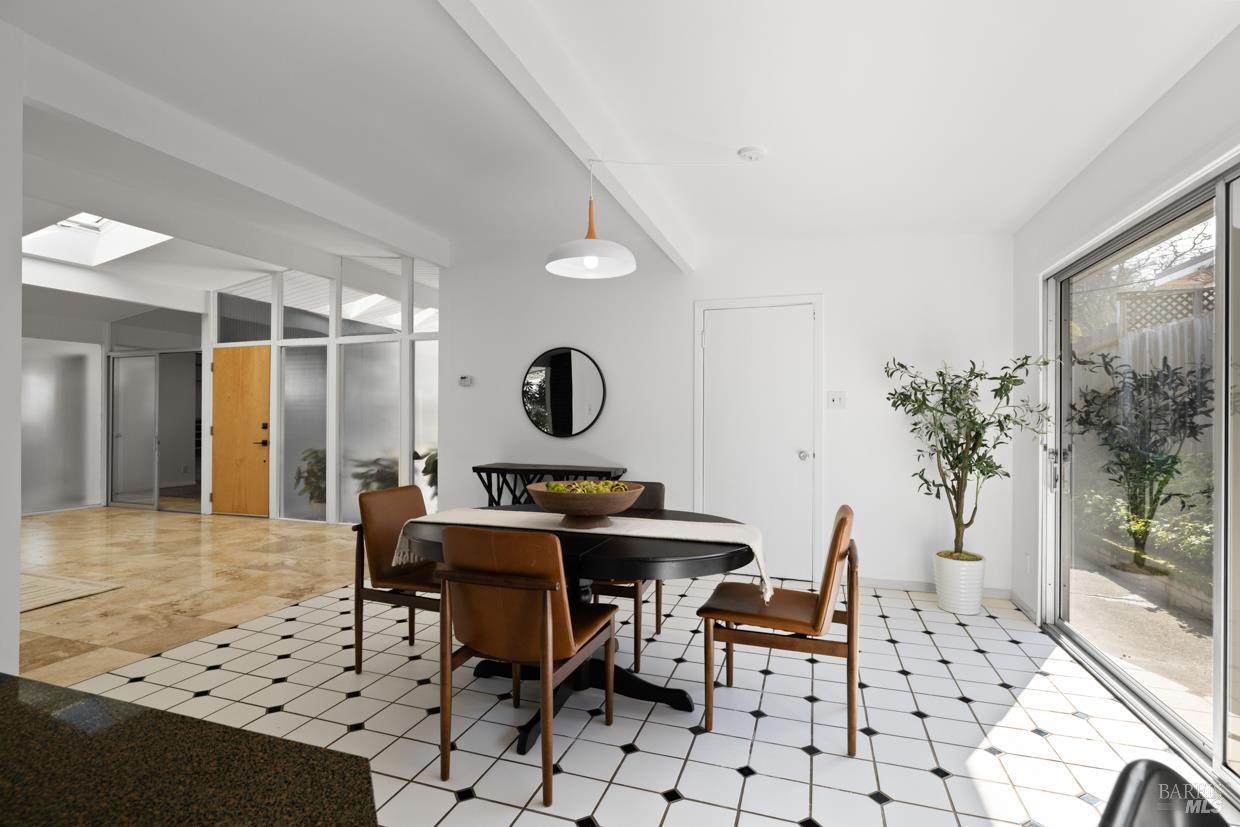 Detail Gallery Image 16 of 31 For 451 Nova Albion Way, San Rafael,  CA 94903 - 4 Beds | 2 Baths