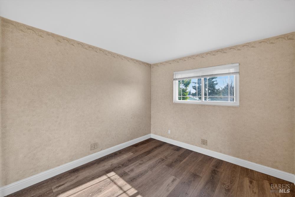 Detail Gallery Image 31 of 53 For 1355 W F St, Dixon,  CA 95620 - 4 Beds | 2/1 Baths