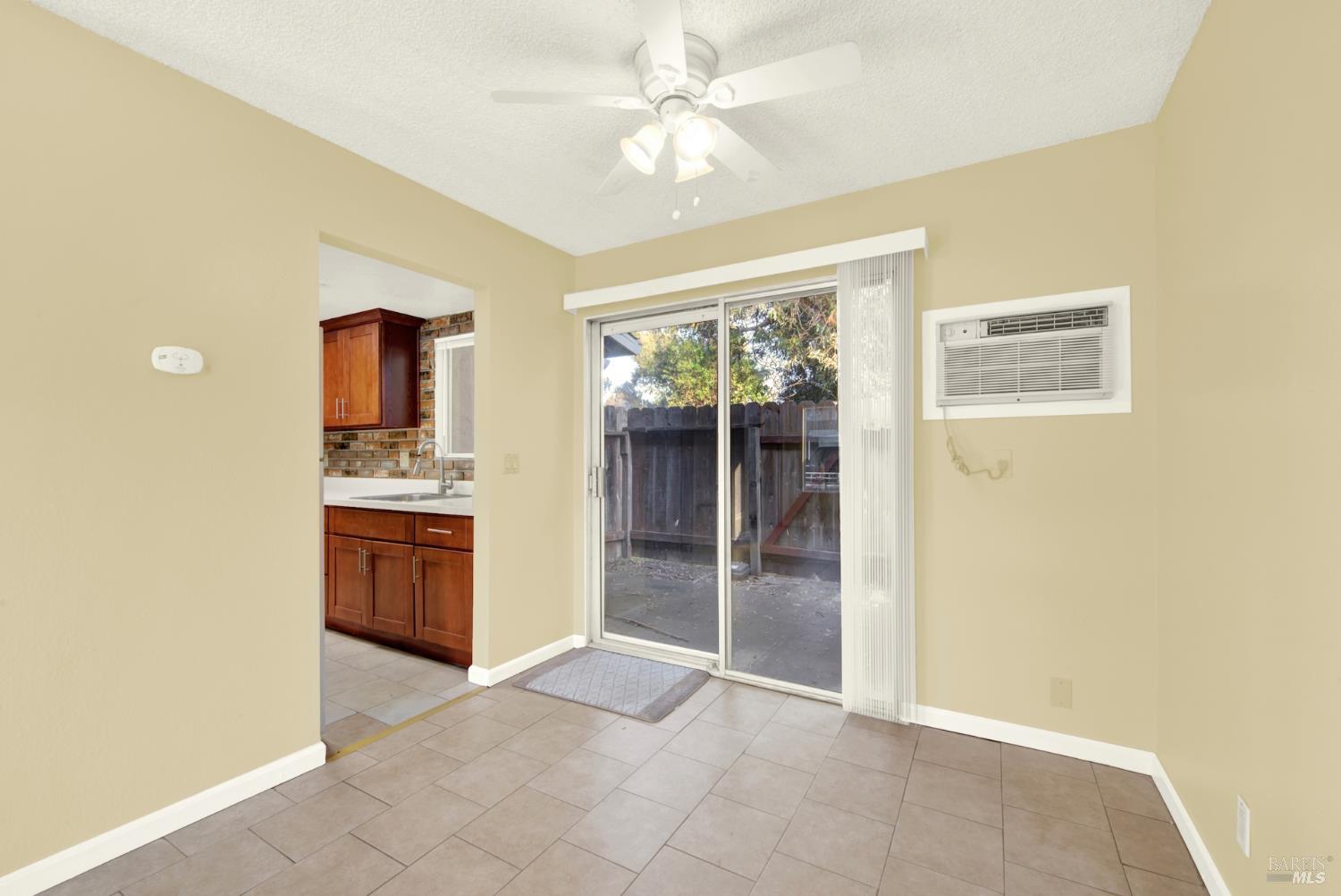 Detail Gallery Image 10 of 57 For 175 Del Sur Ct, Fairfield,  CA 94533 - 2 Beds | 1/1 Baths
