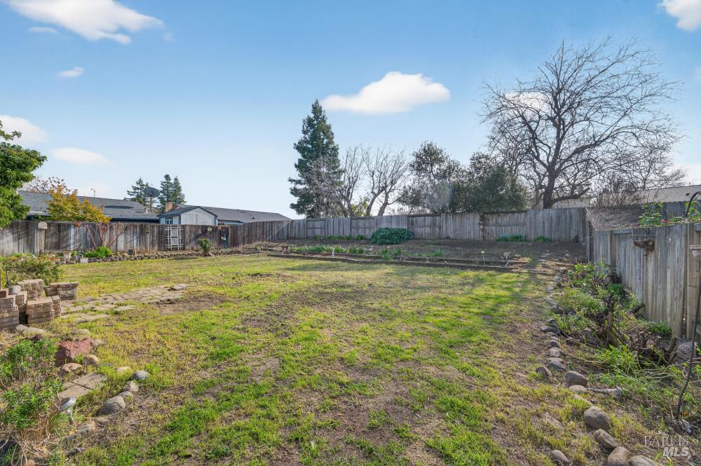 Detail Gallery Image 46 of 53 For 1355 W F St, Dixon,  CA 95620 - 4 Beds | 2/1 Baths