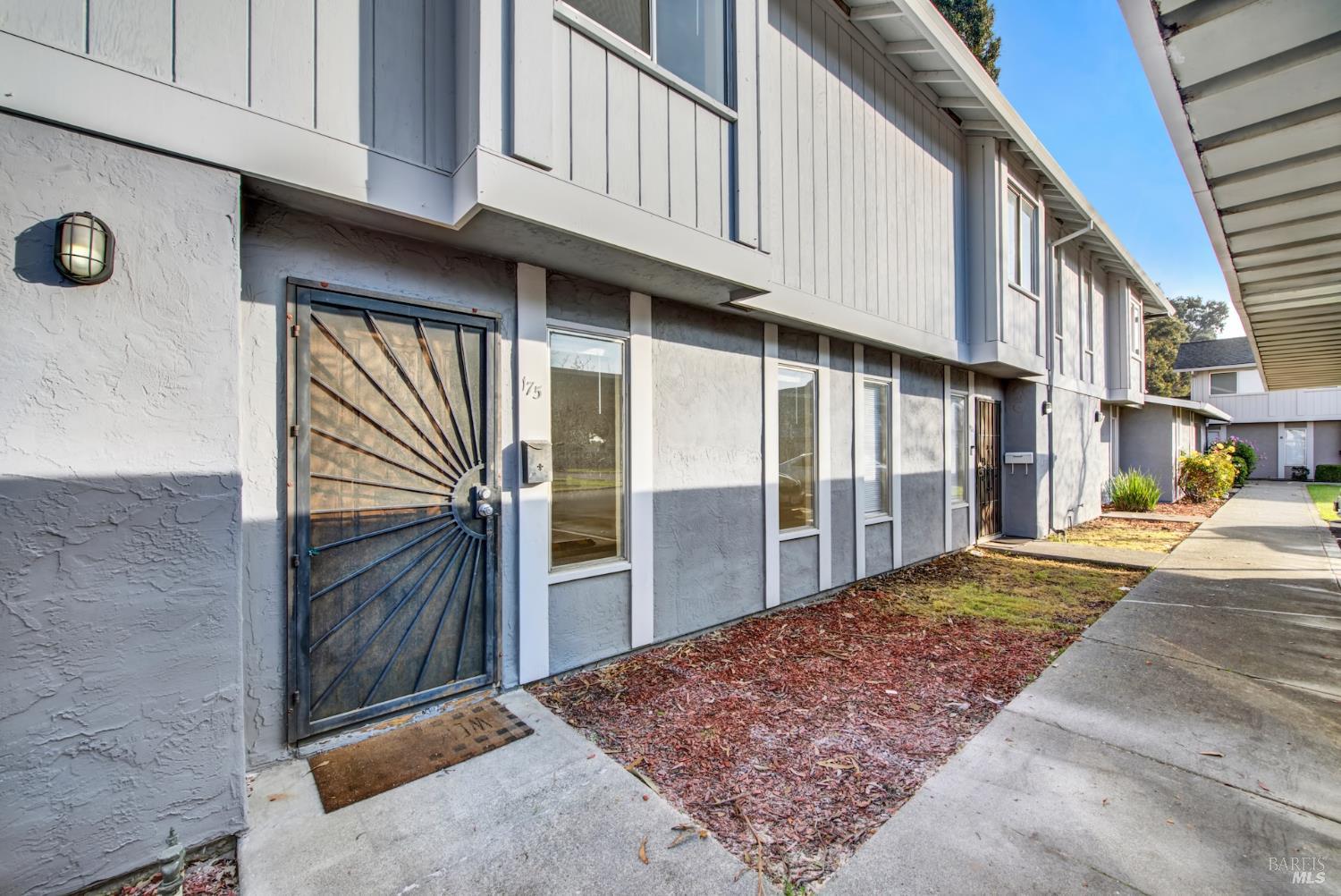 Front Image Thumbnail for BA326007403