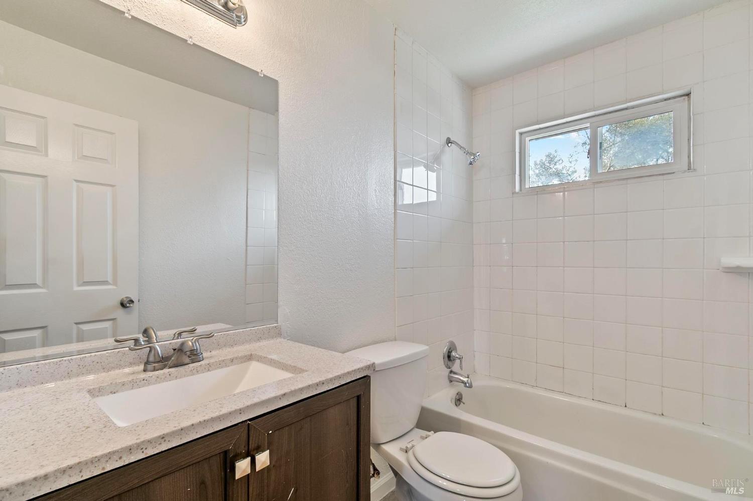 Detail Gallery Image 22 of 37 For 802 Tree Duck Way, Suisun City,  CA 94585 - 4 Beds | 2/1 Baths