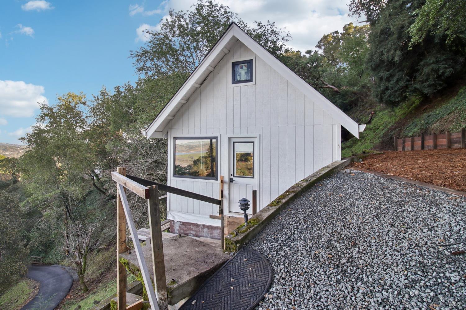 Detail Gallery Image 63 of 69 For 85 La Encinal Unkn, Orinda,  CA 94563 - 2 Beds | 1/1 Baths