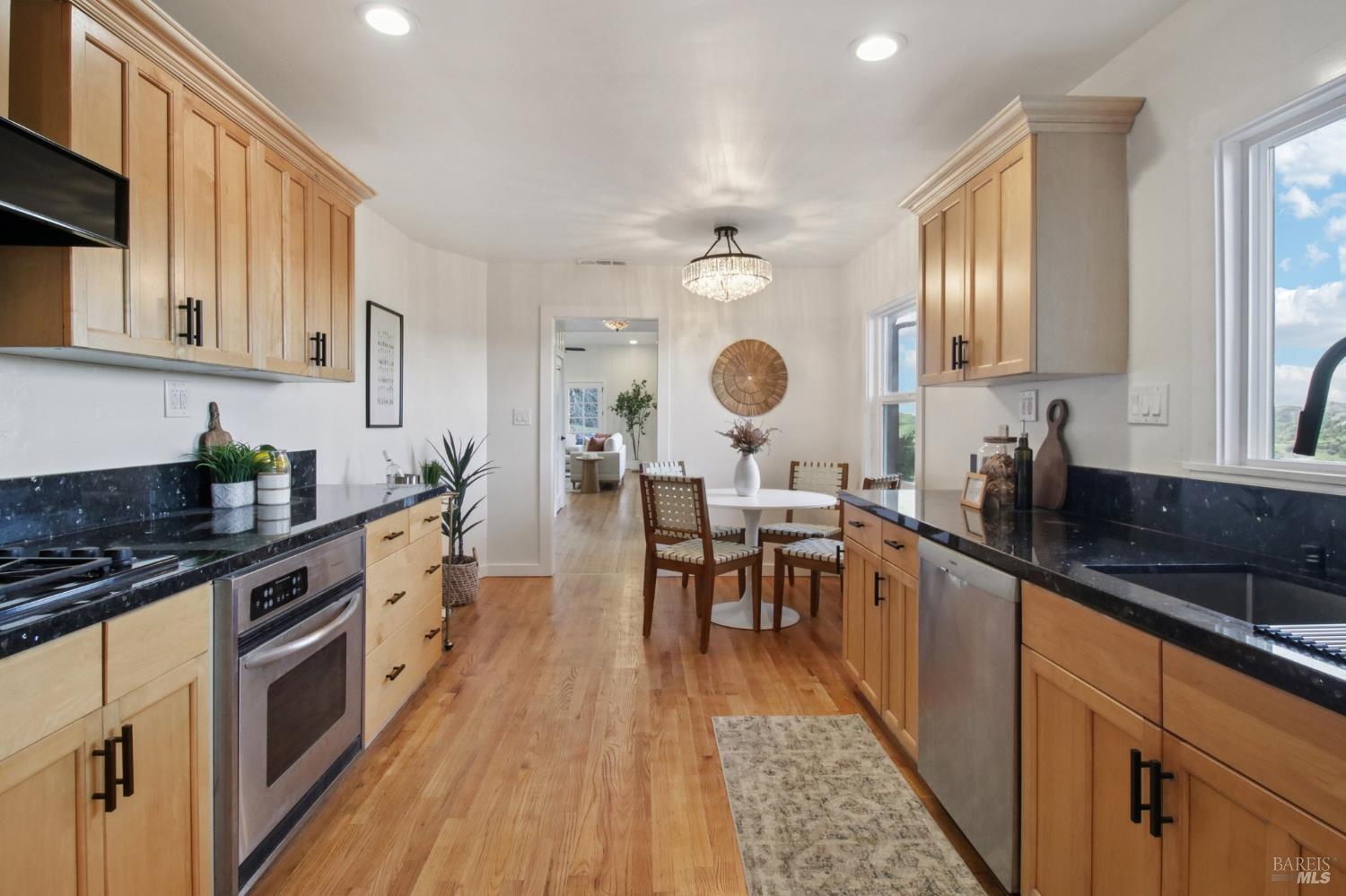 Detail Gallery Image 28 of 69 For 85 La Encinal Unkn, Orinda,  CA 94563 - 2 Beds | 1/1 Baths