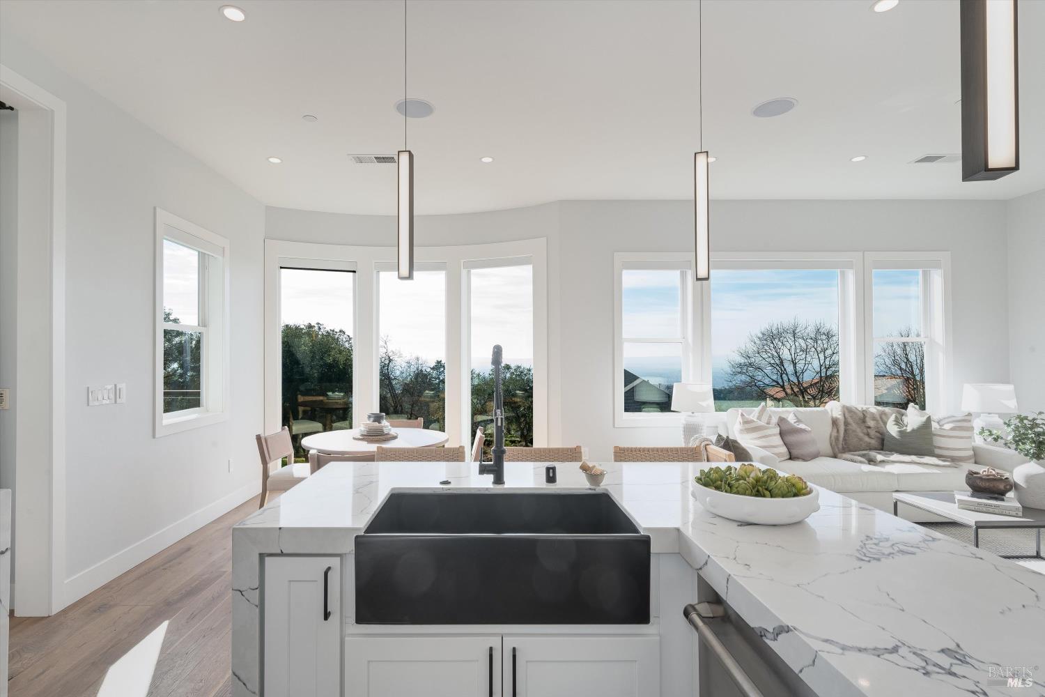 Detail Gallery Image 19 of 60 For 2116 Wedgewood Way, Santa Rosa,  CA 95404 - 4 Beds | 4 Baths