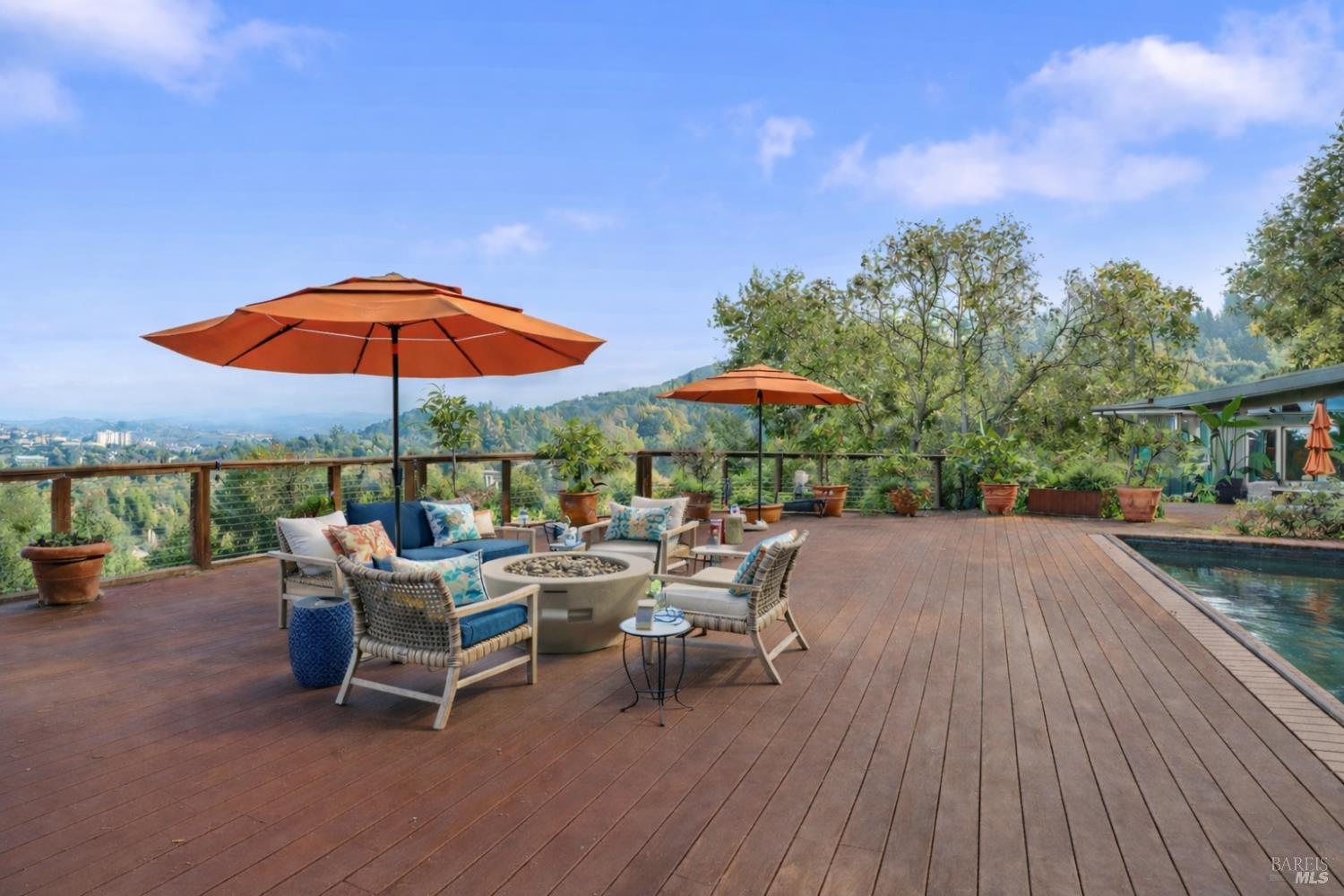 Detail Gallery Image 9 of 60 For 223 Evergreen Dr, Kentfield,  CA 94904 - 5 Beds | 4 Baths