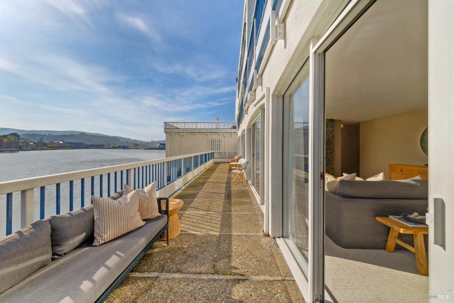 Detail Gallery Image 2 of 28 For 1106 Shelter Bay Ave, Mill Valley,  CA 94941 - 2 Beds | 2 Baths