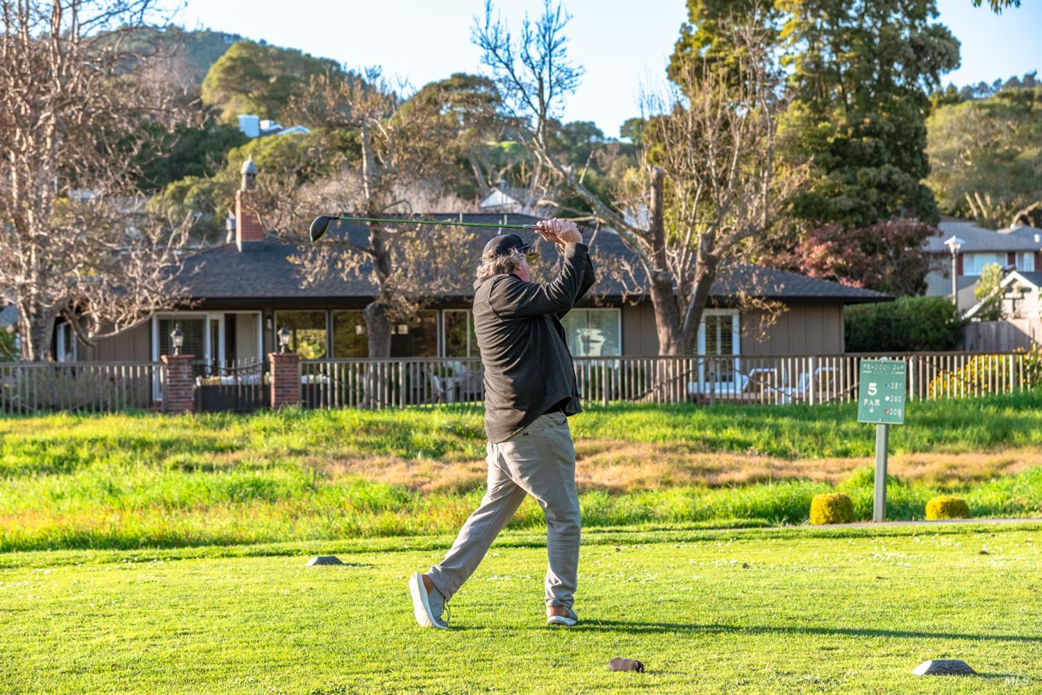 Detail Gallery Image 32 of 46 For 136 Peacock Dr, San Rafael,  CA 94901 - 4 Beds | 2 Baths