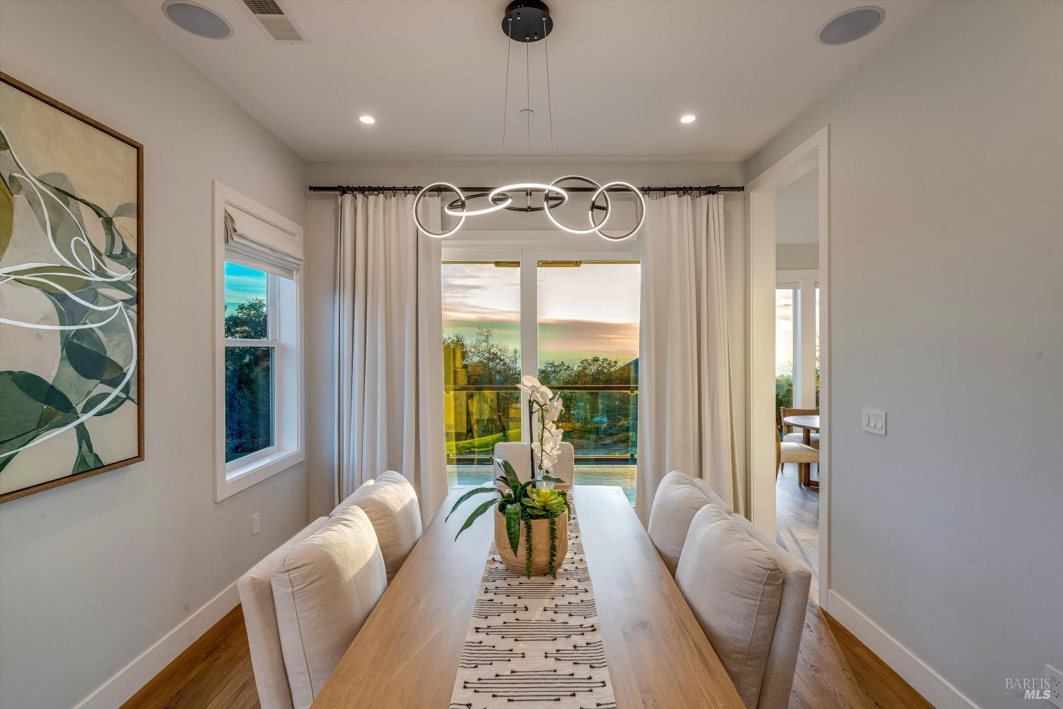 Detail Gallery Image 10 of 60 For 2116 Wedgewood Way, Santa Rosa,  CA 95404 - 4 Beds | 4 Baths