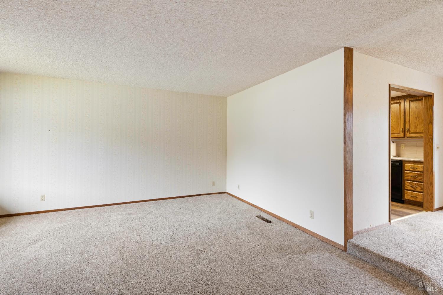 Detail Gallery Image 10 of 53 For 2426 Giselman St, Lakeport,  CA 95453 - 4 Beds | 1/1 Baths