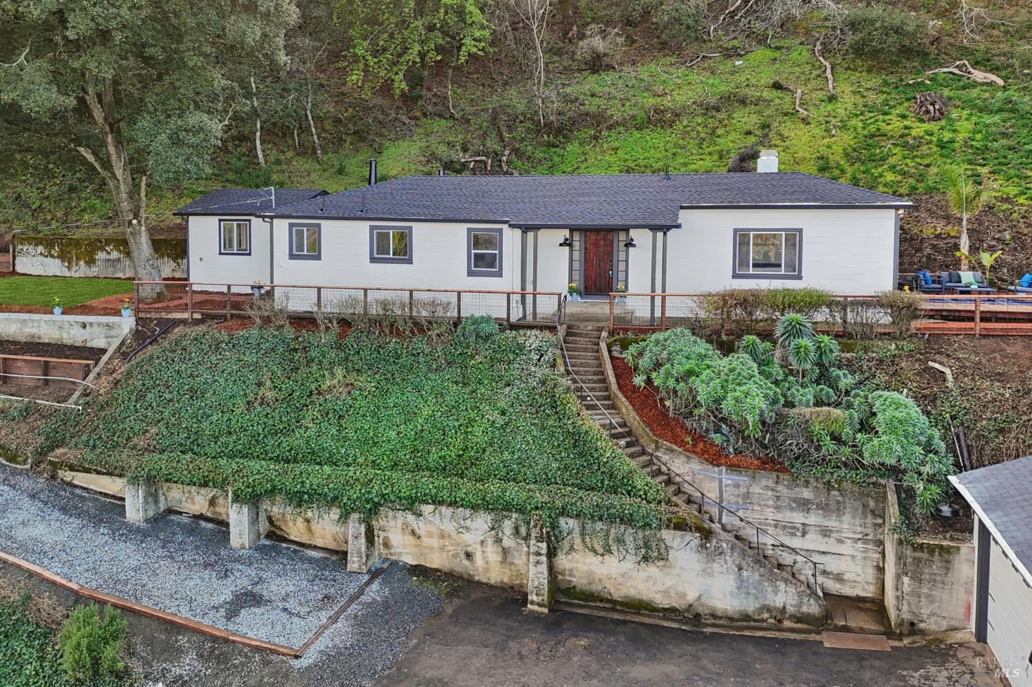 Detail Gallery Image 2 of 69 For 85 La Encinal Unkn, Orinda,  CA 94563 - 2 Beds | 1/1 Baths