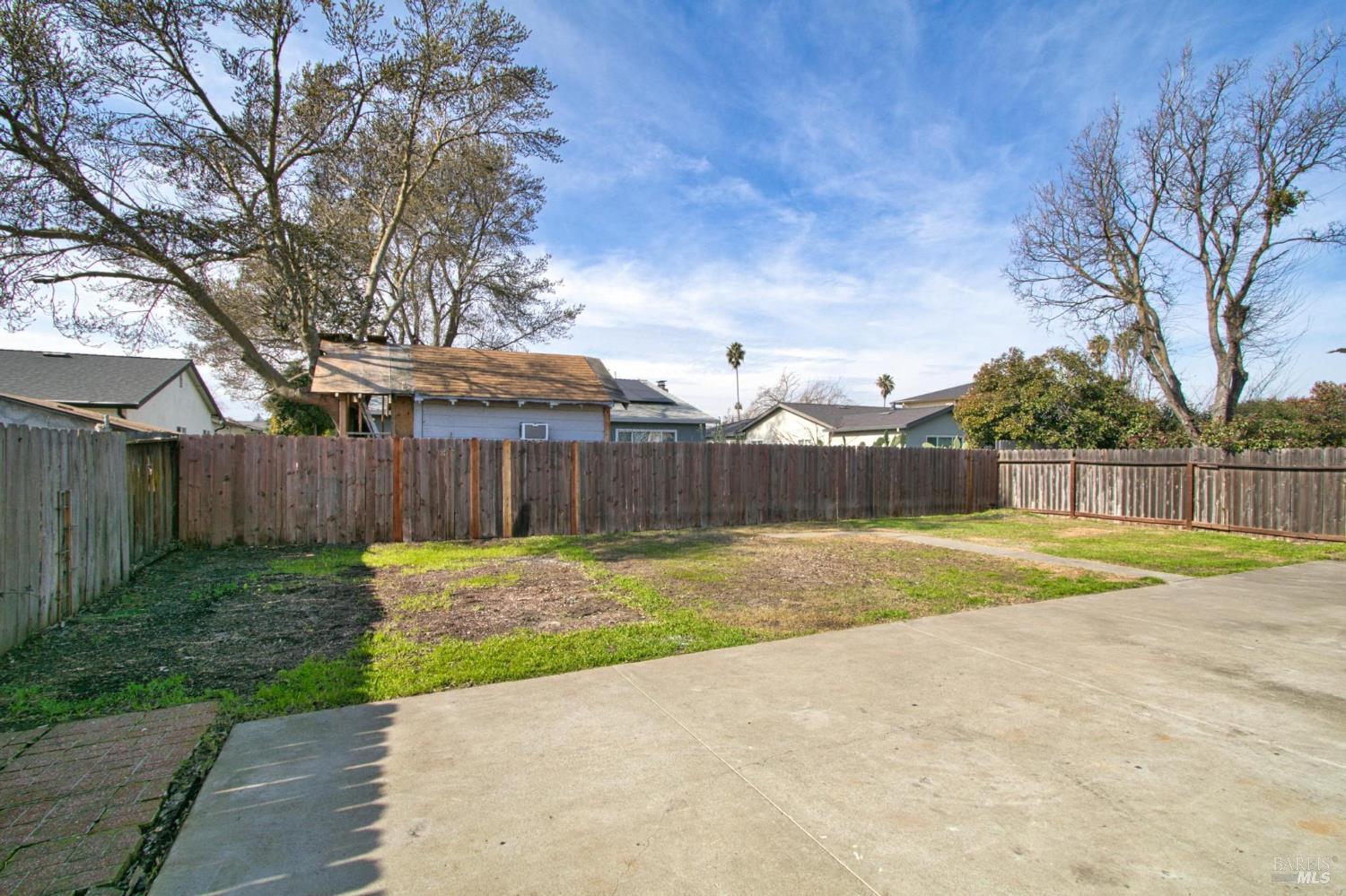 Detail Gallery Image 32 of 37 For 802 Tree Duck Way, Suisun City,  CA 94585 - 4 Beds | 2/1 Baths