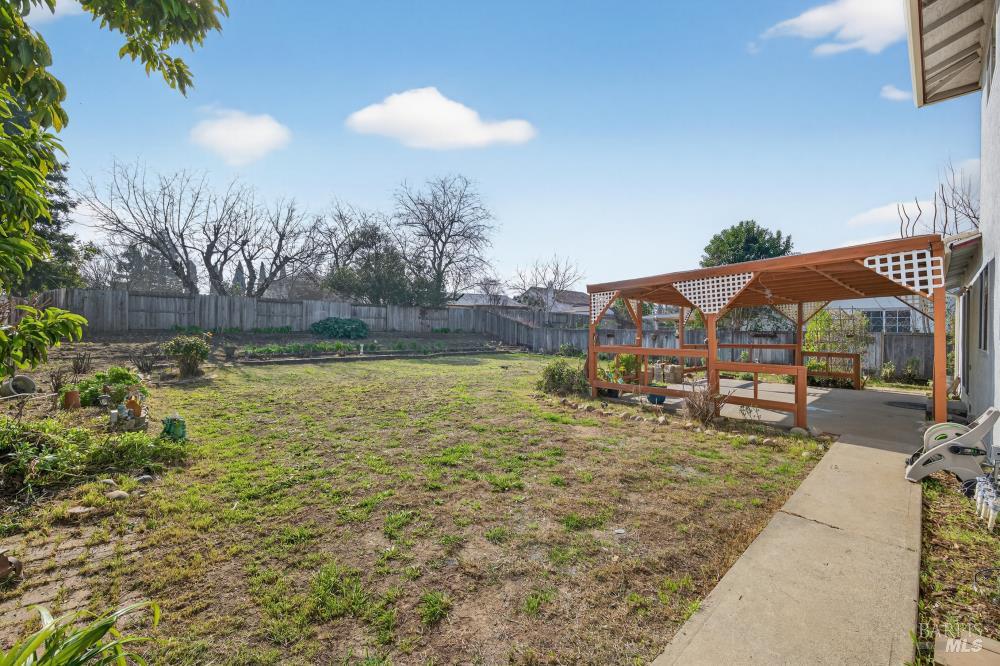 Detail Gallery Image 42 of 53 For 1355 W F St, Dixon,  CA 95620 - 4 Beds | 2/1 Baths