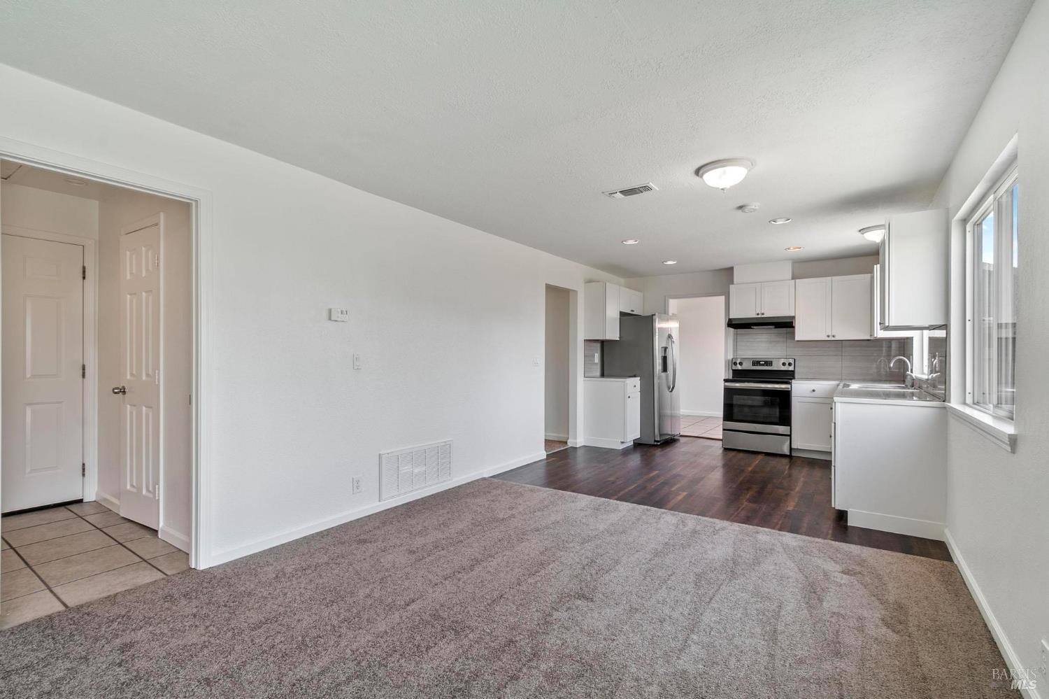 Detail Gallery Image 17 of 37 For 802 Tree Duck Way, Suisun City,  CA 94585 - 4 Beds | 2/1 Baths