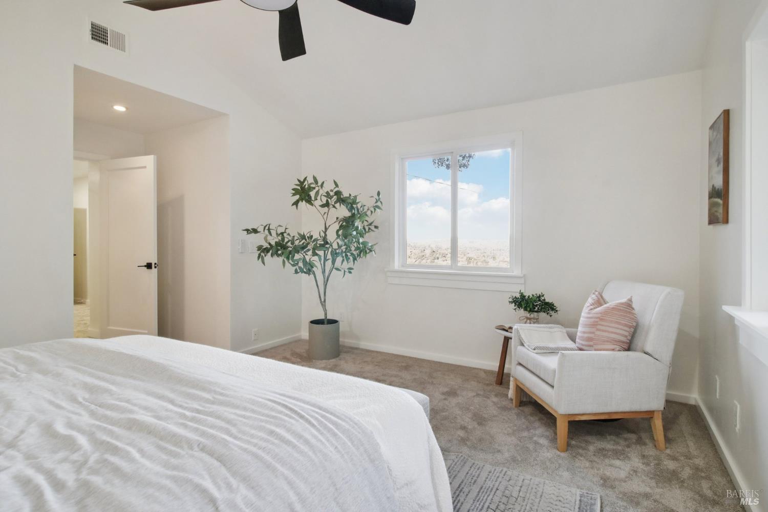 Detail Gallery Image 48 of 69 For 85 La Encinal Unkn, Orinda,  CA 94563 - 2 Beds | 1/1 Baths