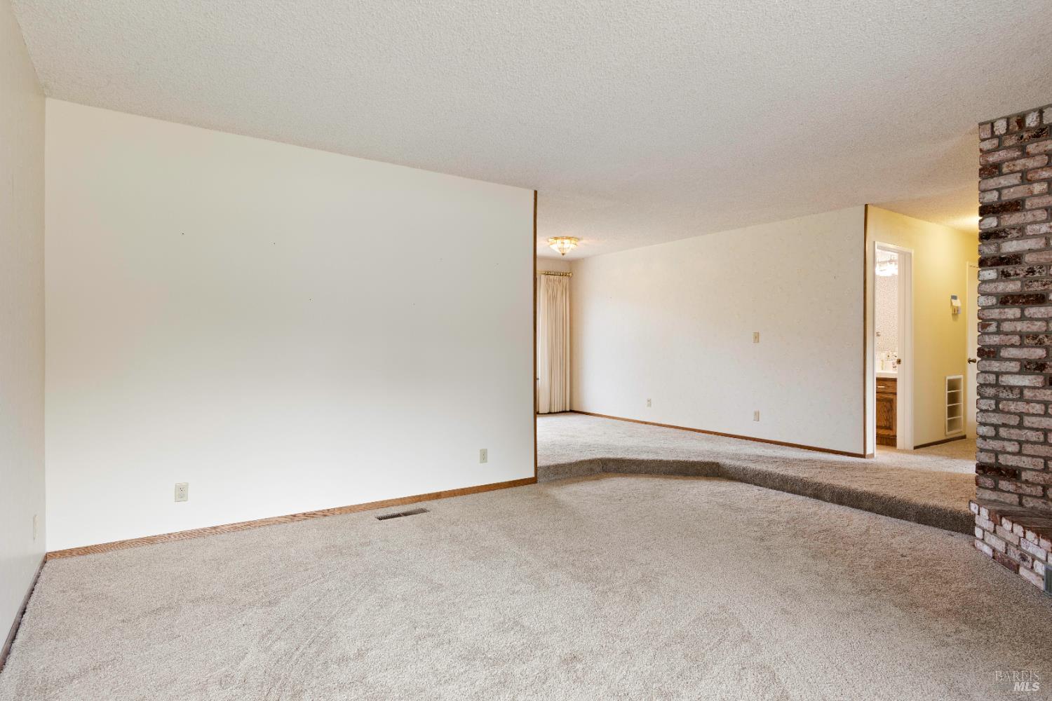 Detail Gallery Image 11 of 53 For 2426 Giselman St, Lakeport,  CA 95453 - 4 Beds | 1/1 Baths