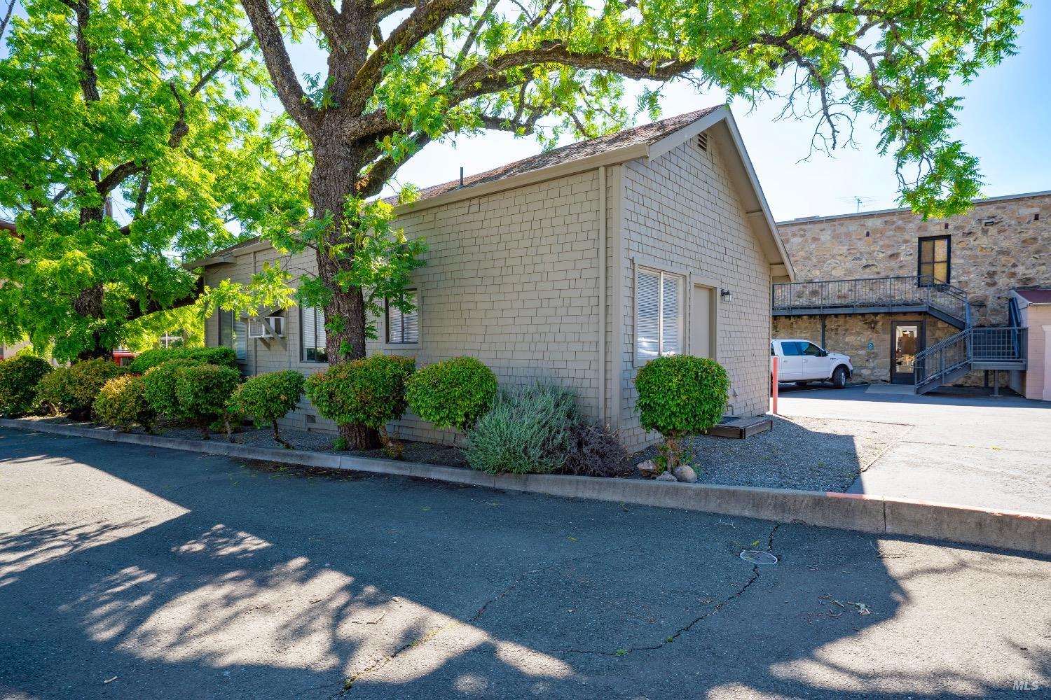 Detail Gallery Image 19 of 24 For 1104 Adams St, Saint Helena,  CA 94574 - – Beds | – Baths