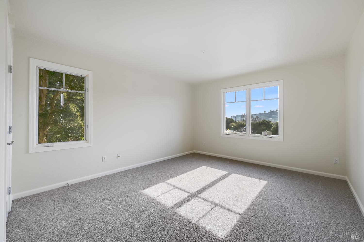 Detail Gallery Image 9 of 13 For 42 Neds Way, Belvedere Tiburon,  CA 94920 - 2 Beds | 1/1 Baths