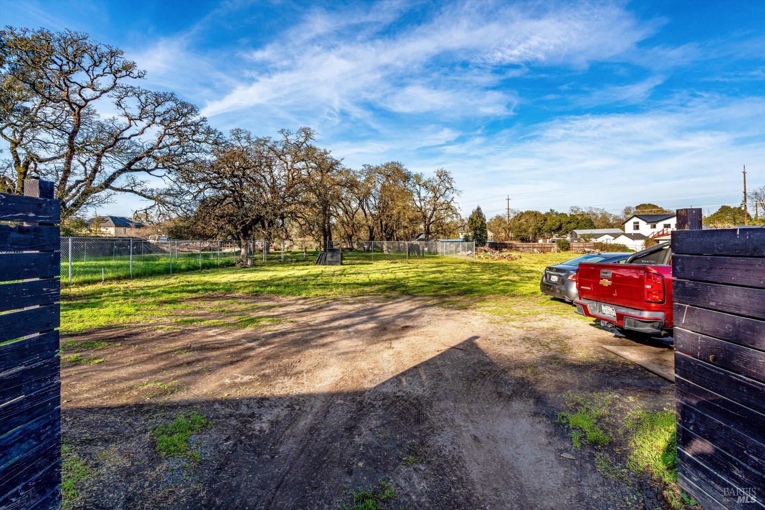 Detail Gallery Image 34 of 48 For 985 Gumview Rd, Windsor,  CA 95492 - – Beds | – Baths