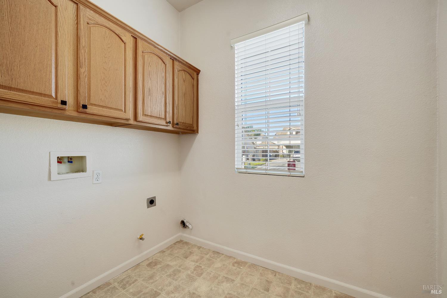 Detail Gallery Image 19 of 33 For 1651 Little Rock Cir, Suisun City,  CA 94585 - 3 Beds | 2 Baths