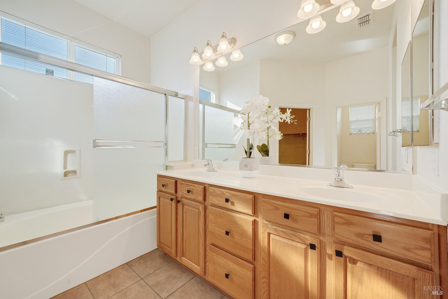 Detail Gallery Image 16 of 33 For 1651 Little Rock Cir, Suisun City,  CA 94585 - 3 Beds | 2 Baths