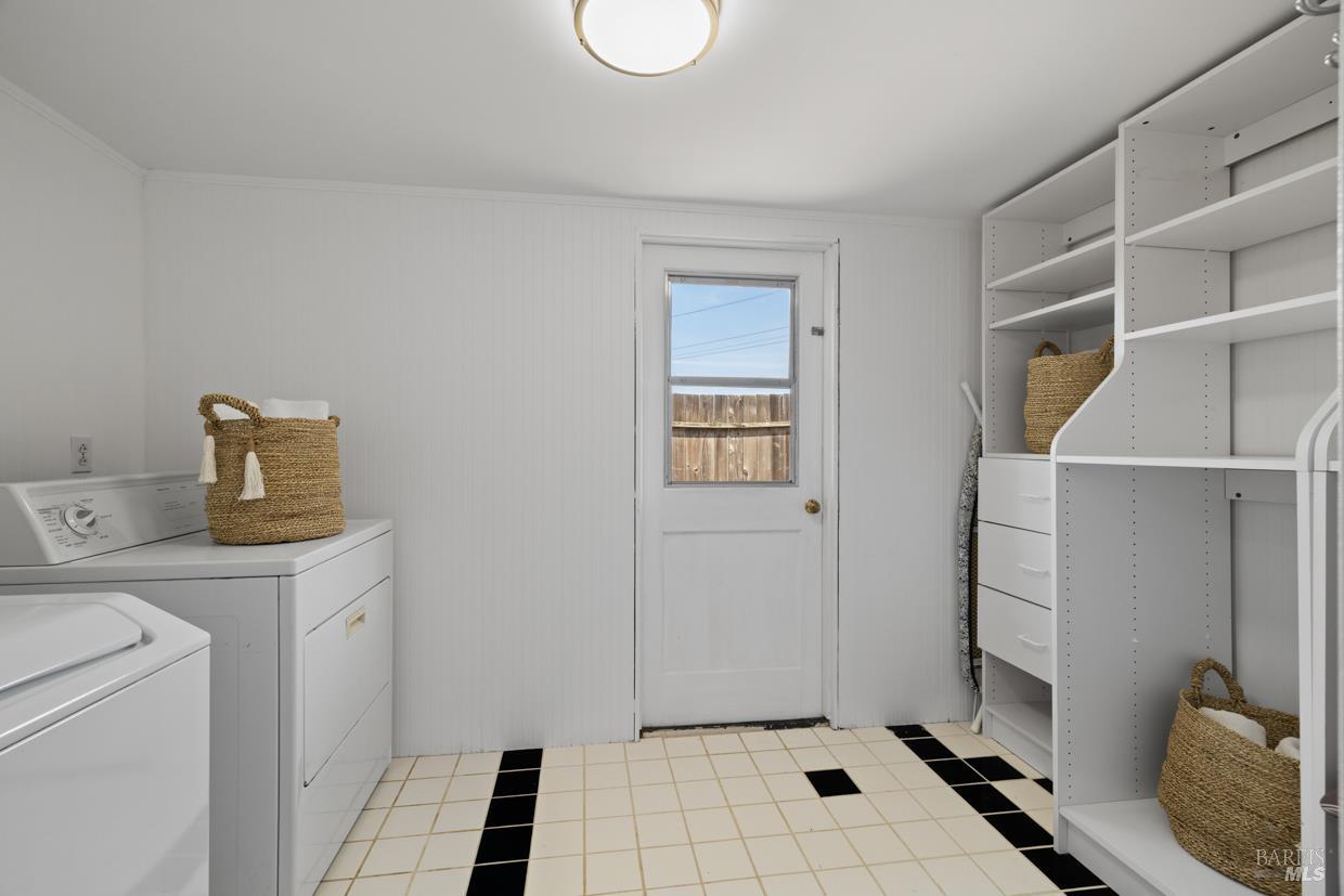 Detail Gallery Image 26 of 31 For 451 Nova Albion Way, San Rafael,  CA 94903 - 4 Beds | 2 Baths