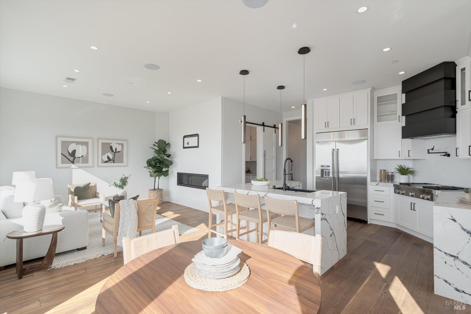 Detail Gallery Image 15 of 60 For 2116 Wedgewood Way, Santa Rosa,  CA 95404 - 4 Beds | 4 Baths