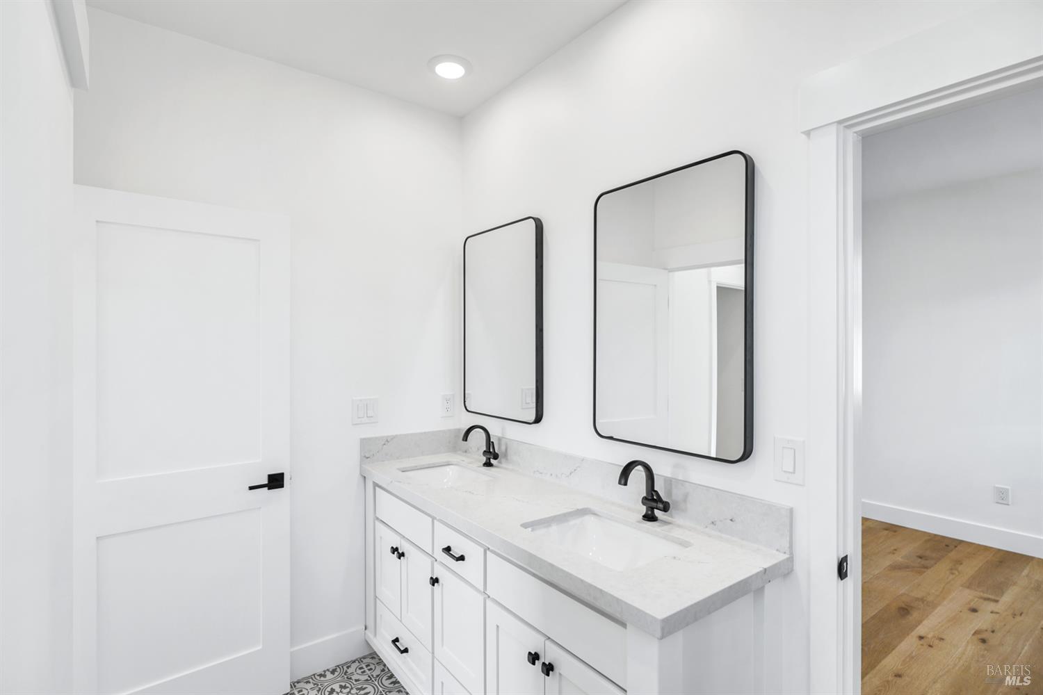 Detail Gallery Image 10 of 28 For 320 Cecile Ct, Napa,  CA 94558 - 3 Beds | 2/1 Baths