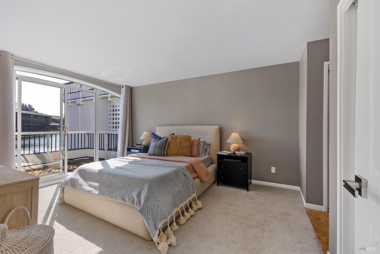Detail Gallery Image 15 of 28 For 1106 Shelter Bay Ave, Mill Valley,  CA 94941 - 2 Beds | 2 Baths