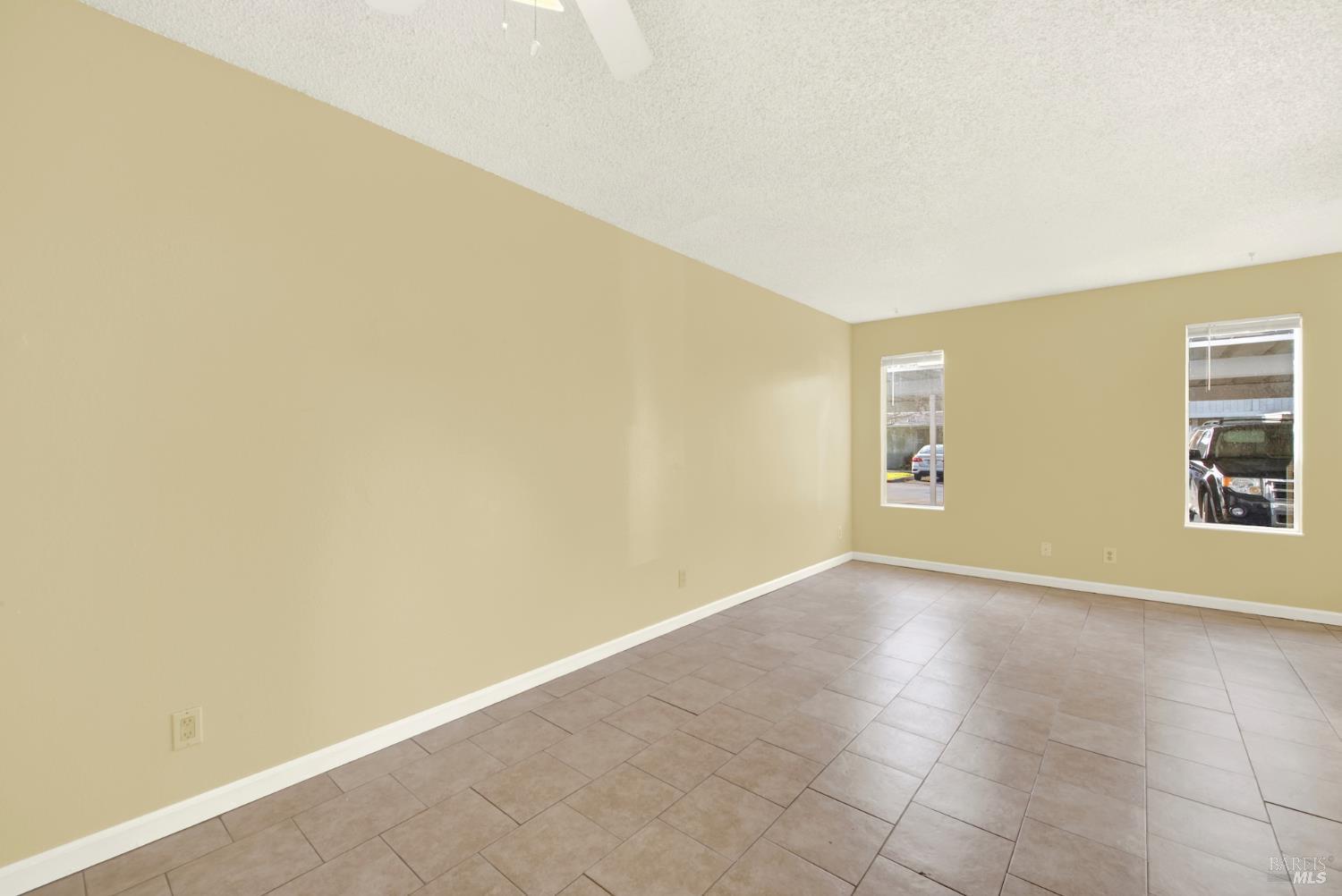 Detail Gallery Image 12 of 57 For 175 Del Sur Ct, Fairfield,  CA 94533 - 2 Beds | 1/1 Baths