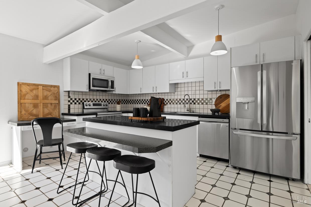 Detail Gallery Image 15 of 31 For 451 Nova Albion Way, San Rafael,  CA 94903 - 4 Beds | 2 Baths