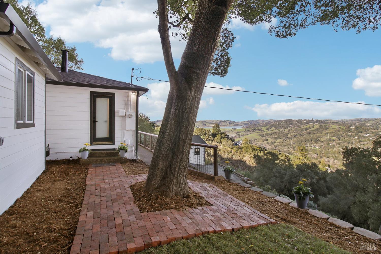 Detail Gallery Image 52 of 69 For 85 La Encinal Unkn, Orinda,  CA 94563 - 2 Beds | 1/1 Baths