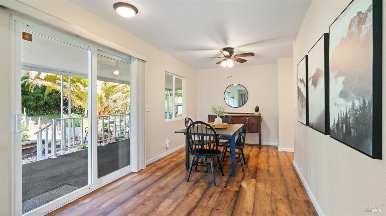 Detail Gallery Image 5 of 42 For 123 Ensenada Dr, Novato,  CA 94949 - 2 Beds | 2 Baths