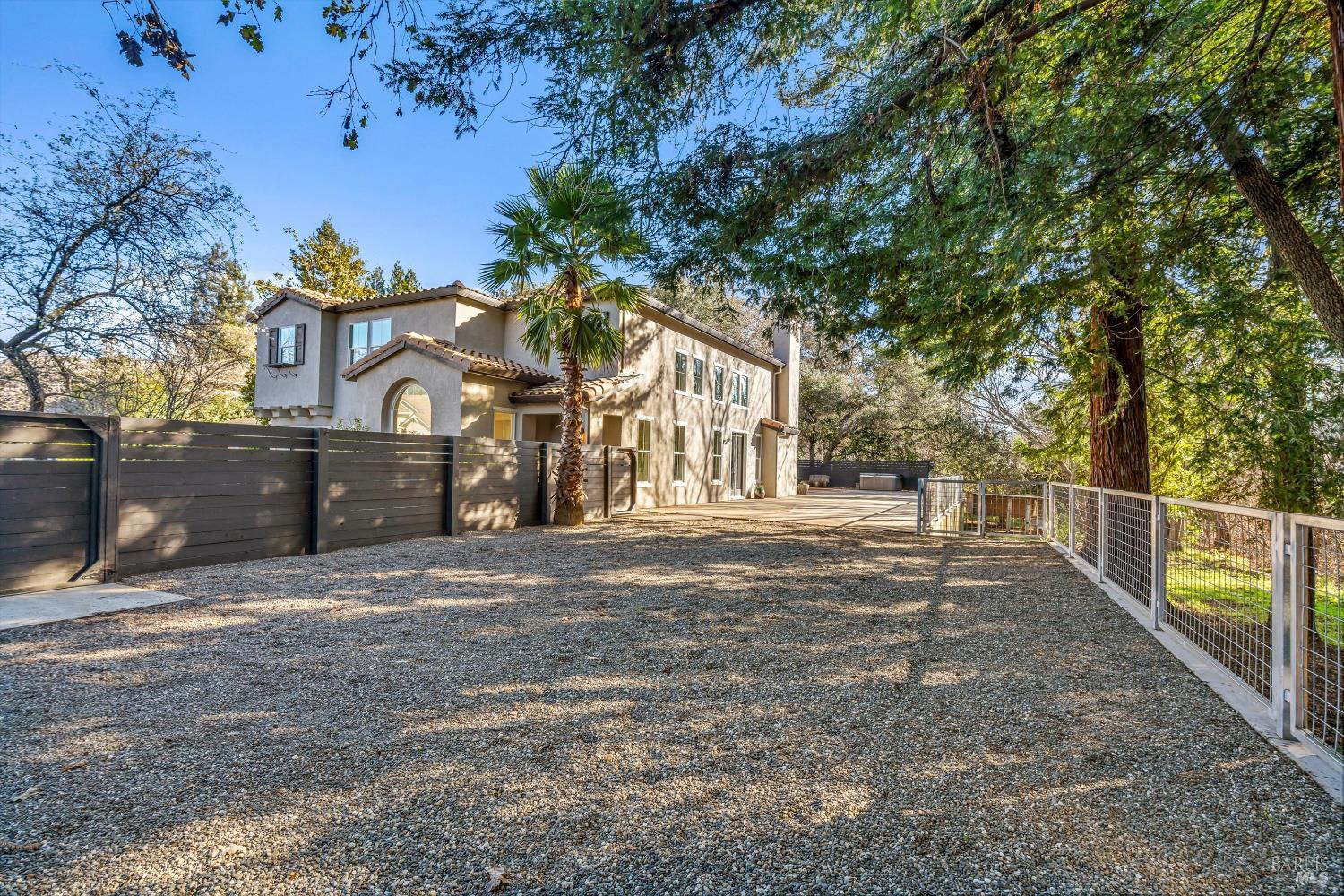 Detail Gallery Image 40 of 49 For 40 Lexington Ct, Napa,  CA 94559 - 3 Beds | 2/1 Baths