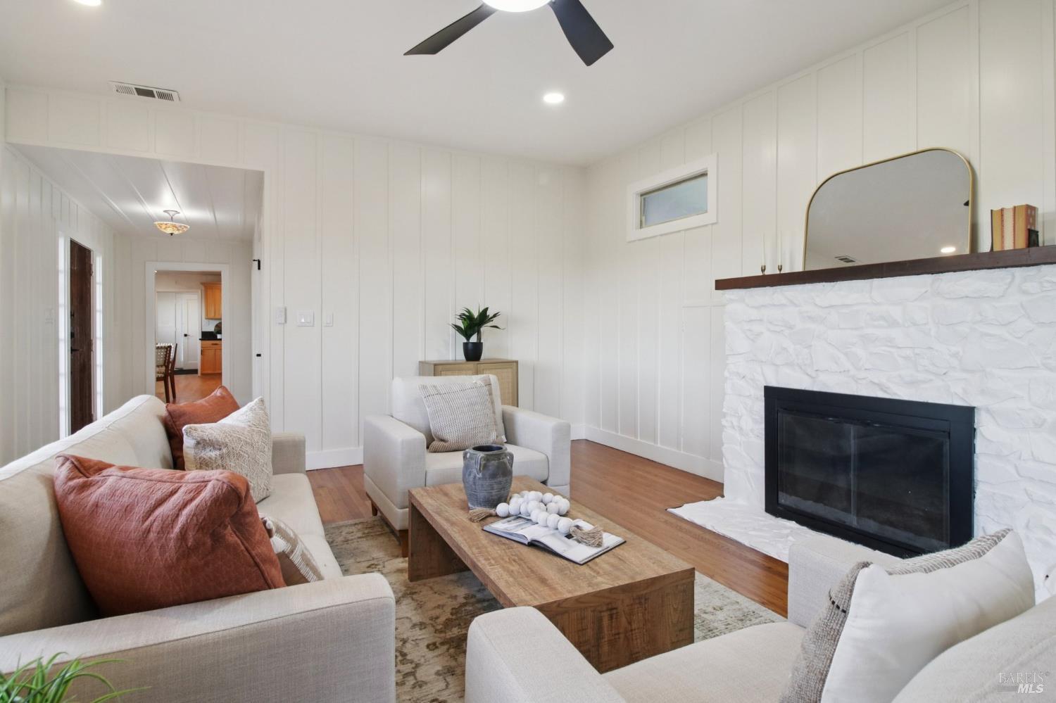 Detail Gallery Image 13 of 69 For 85 La Encinal Unkn, Orinda,  CA 94563 - 2 Beds | 1/1 Baths