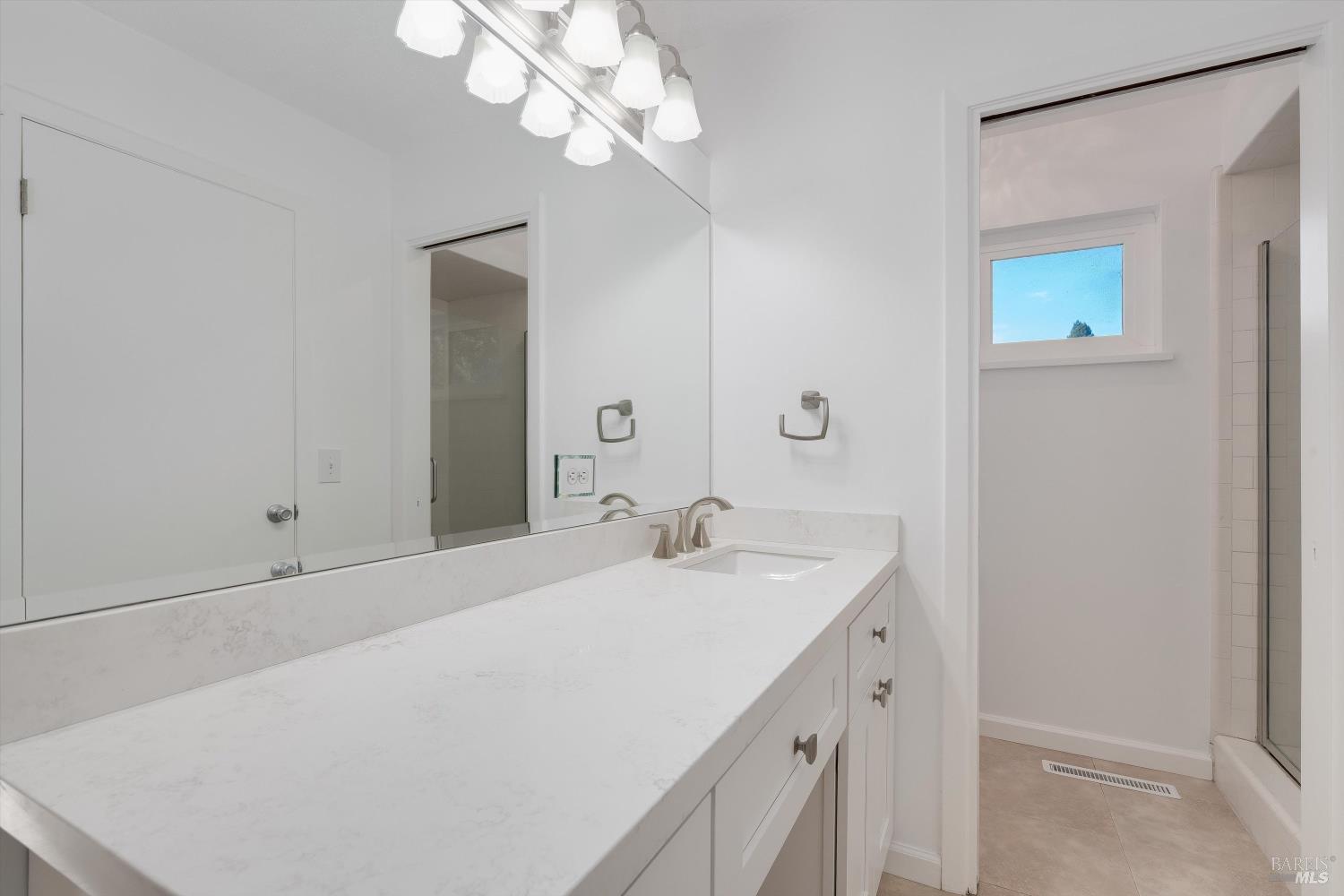 Detail Gallery Image 17 of 35 For 5330 Marit Dr, Santa Rosa,  CA 95409 - 3 Beds | 2/1 Baths