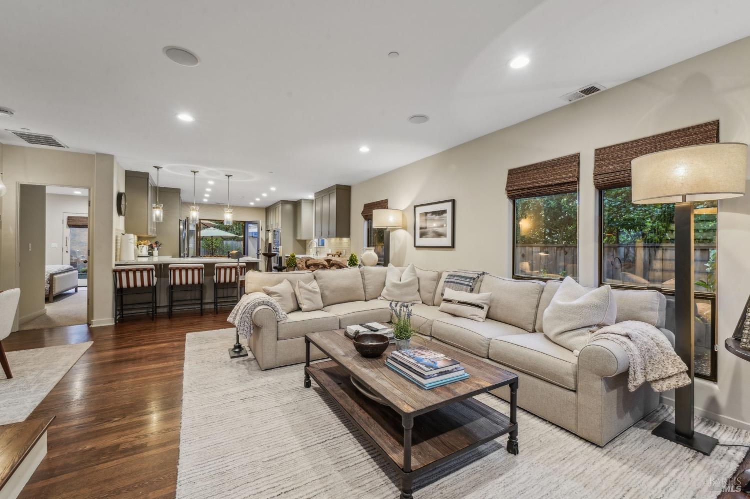 Detail Gallery Image 3 of 50 For 183 France St, Sonoma,  CA 95476 - 4 Beds | 3 Baths