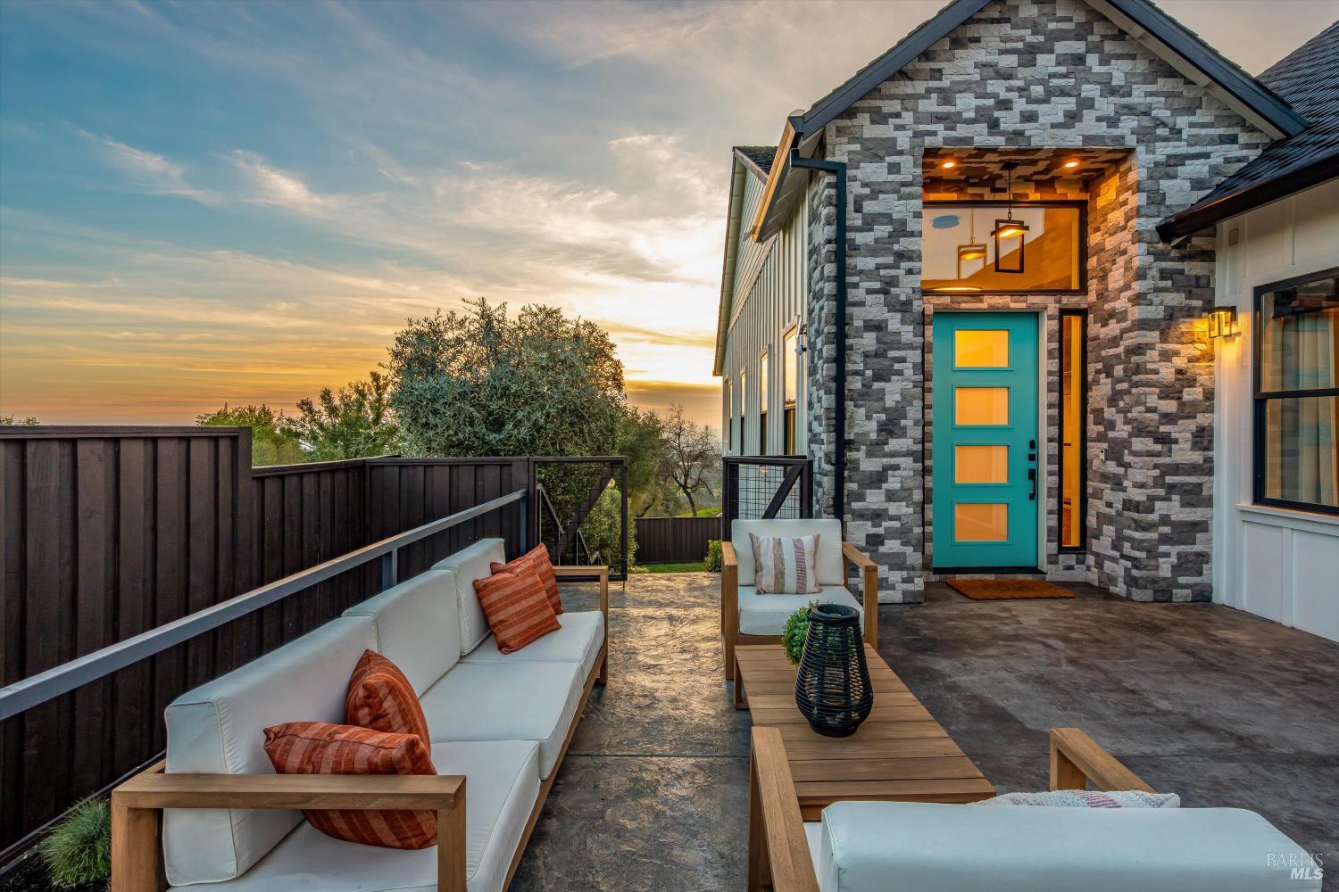 Detail Gallery Image 4 of 60 For 2116 Wedgewood Way, Santa Rosa,  CA 95404 - 4 Beds | 4 Baths